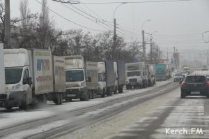 Новости » Общество: Ситуация с очередью на Керченскую паромную переправу критическая, - министр