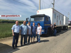 Новости » Общество: В Керчи медики из Орла обследуют детей-сирот