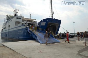 Новости » Общество: На паромной переправе усилили меры безопасности