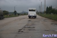 Новости » Общество: Керчане просят власти города отремонтировать улицу Буденного, которую разбили фуры