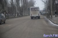 Новости » Общество: В Керчи стерлись пешеходные переходы в центре города