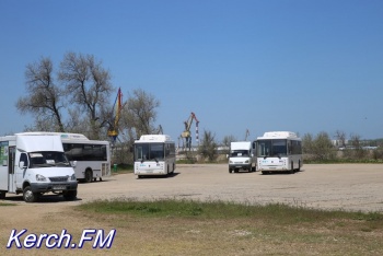 Новости » Общество: С понедельника сократится время работы автобуса на Горпляж Керчи