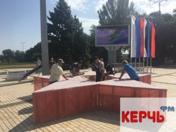 Новости » Общество: В Керчи из-за непогоды в плане празднования Дня города возможны изменения