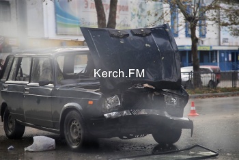 Новости » Криминал и ЧП: Пострадали люди: в Керчи - авария на Генерала Петрова