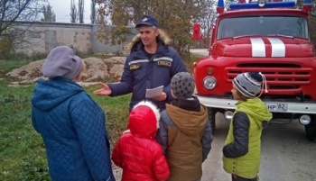 Новости » Общество: В Крыму в этом году на пожарах спасли 250 человек