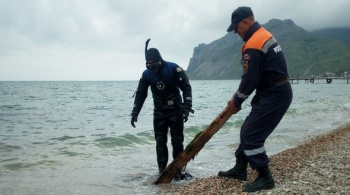 Новости » Общество: Почти сто крымских пляжей проверили водолазы МЧС