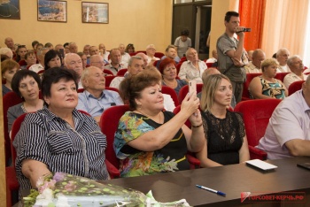 Новости » Общество: В Керчи чествовали ветеранов рыболовецкой отрасли