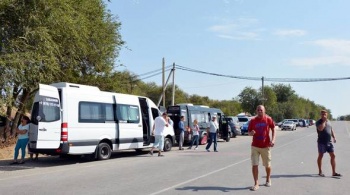 Новости » Общество: Больше половины рынка автомобильных перевозок в Крыму находится в тени, – Аксёнов