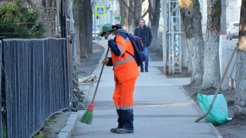 Новости » Общество: На Бал Дворников в Ялте пригласят участников из Германии и Греции