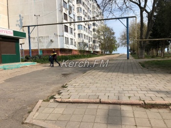 Новости » Общество: Подъезды к смотровой площадке на Бульваре Пионеров открыли для автомобилей