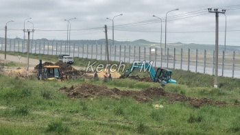 Новости » Общество: На Нижнем Солнечном продолжается переустройство сетей в районе будущей развязки