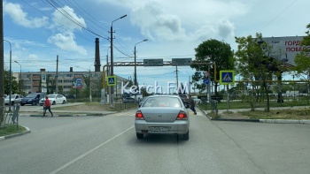 Новости » Общество: Керчане жалуются на новую дорожную разметку на Ворошилова