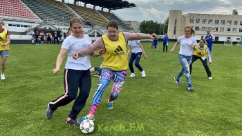 Новости » Общество » Спорт: Удовольствие получили все: на центральном стадионе Керчи прошел праздник спорта