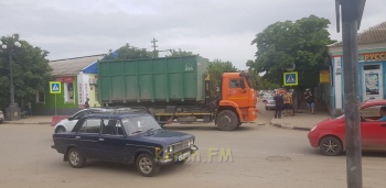 Новости » Общество: Завтра на полдня в Керчи перекроют улицу Карла Маркса