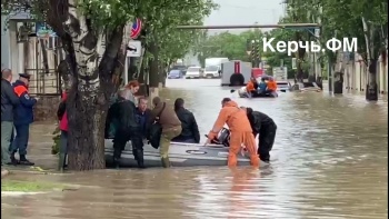 Новости » Общество: Почти тысяча керчан, пострадавших в результате наводнения, получили выплаты