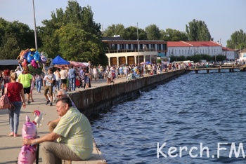 Новости » Общество: Керчане второй год без Дня рыбака: снова решили не отмечать даже онлайн