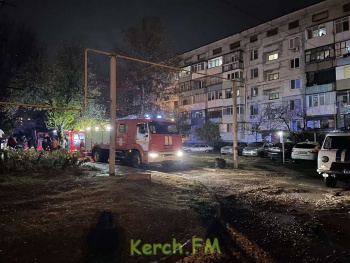 Новости » Криминал и ЧП: В Керчи загорелась квартира в пятиэтажном доме