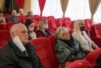 Новости » Общество: В Керчи прошли публичные слушания по бюджету города на 2022-2024 годы