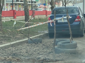 Новости » Общество: Керченский водоканал оставляет после себя ямы на дороге