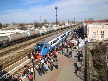 Новости » Общество: Поезда из Минска в Крым могут пойти уже в этом сезоне