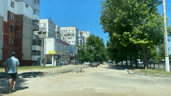 Новости » Общество: На дублере Генерала Петрова приостановили работы