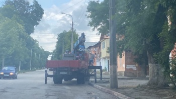 Новости » Общество: В переулке Новокарантинный продолжаются дорожные работы