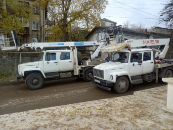 Новости » Общество: На Митридате проводят массовую обрезку деревьев