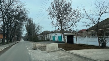 Новости » Общество: На улице Московской водоканал разрыл новый асфальт