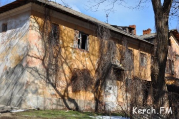 Новости » Общество: В Крыму до конца года намерены переселить из аварийных домов более 650 человек