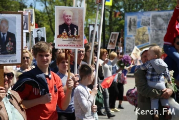 Новости » Общество: Больше половины крымчан планирует принять участие в акции «Бессмертный полк»