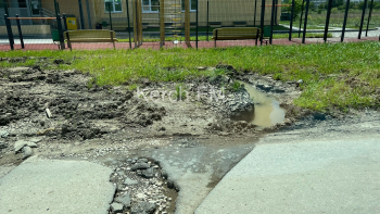 Новости » Общество: Дом сдали, а дорогу отремонтировать нормально забыли