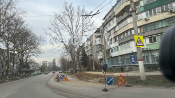 Новости » Общество: На месте провала на Горького дорогу подготовили к асфальтированию