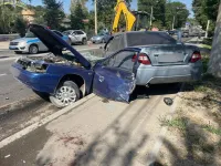 Новости » Криминал и ЧП: В массовой аварии на трассе в Крыму разорвало автомобиль на части