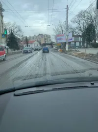 Сегодня ночью на улице Свердлова в Керчи  сняли старый асфальт