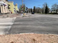Выезд с Советской на Кирова в Керчи заасфальтировали