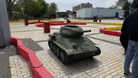Новости » Общество: На площади Ленина в Керчи появился "танкодром"