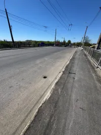 Керчан удивляет ремонт Горьковсого моста в Керчи