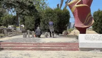 Новости » Общество: В Керчи благоустраивают сквер Красных партизан-подпольщиков