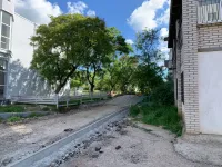 В Керчи ведется благоустройство двора по Горького, 3Б