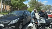 В Керчи столкнулись легковушка и мотоцикл