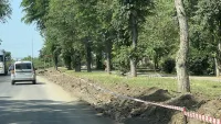 На Казакова начали устанавливать новые бордюры