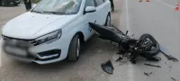 В Ленинском районе иномарка сбила подростков на мотоцикле