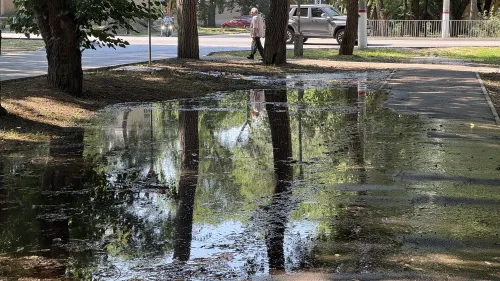 Новости » Коммуналка: Порывы водовода в Керчи произошли в разных районах города