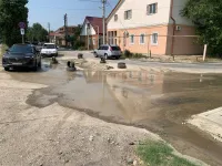 Новости » Коммуналка: После переподключения водовода в Керчи продолжаются порывы