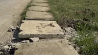 Новости » Общество: Так ли должны выглядеть тротуары в Керчи?