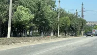 Новости » Общество: На Куль-Обинском шоссе начали демонтировать бордюры