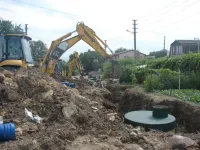 Новости » Коммуналка: В микрорайоне Капканы Керчи продолжают вести новый водовод