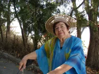 Новости » Общество: Пение, море и сибирское здоровье в жизни 93-летней жительницы Керчи