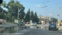 Новости » Коммуналка: Аварии на водопроводе: в Керчи фиксируют новые течи