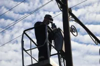 В Керчи продолжают обновлять уличное освещение